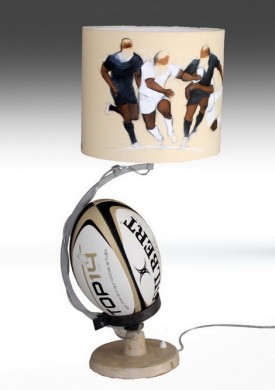 Artisanat art sport rugby : Lampe avec un abat jour sur le rugby